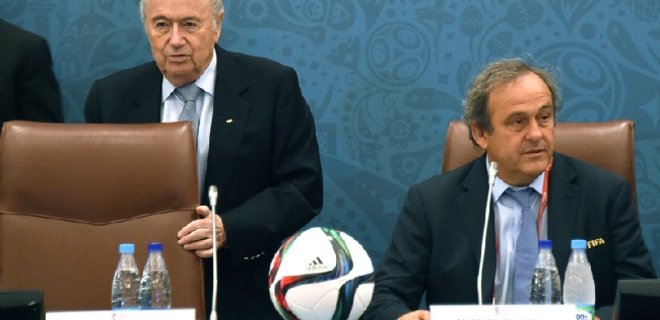 Комитет по этике ФИФА расследует дело против Блаттера и Платини - Фото