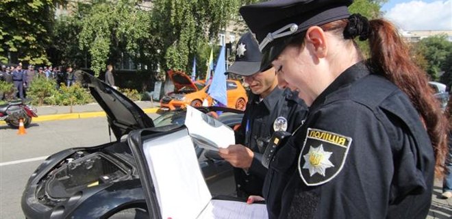 Аваков: Окончательный переход от милиции к полиции займет полгода - Фото