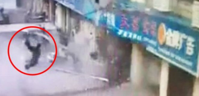 В Китае прогремел еще один взрыв - Фото
