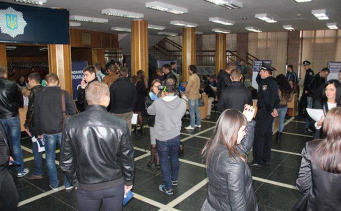 В Житомире стартовал набор в новую полицию: фото, видео