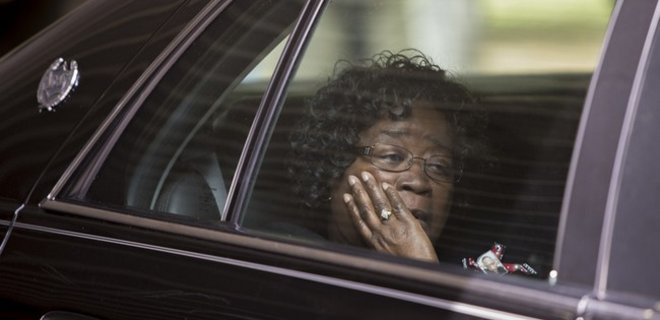 Американские власти выплатят $6,5 млн семье убитого чернокожего - Фото