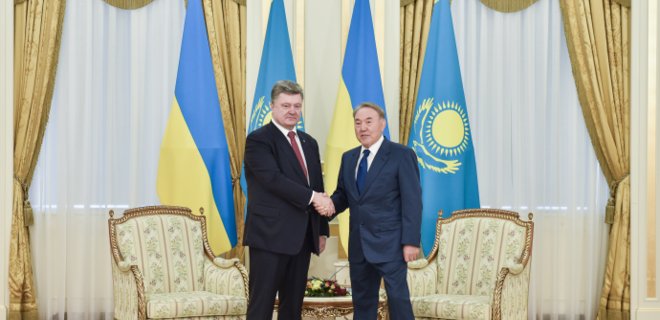 Порошенко и Назарбаев тет-а-тет обсудили план сотрудничества - Фото