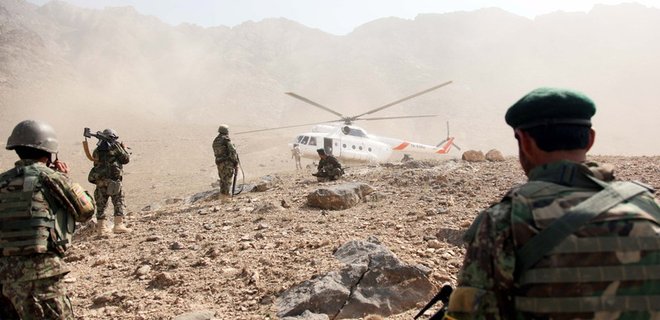 В Афганистане разбился вертолет НАТО: пятеро погибших - Фото