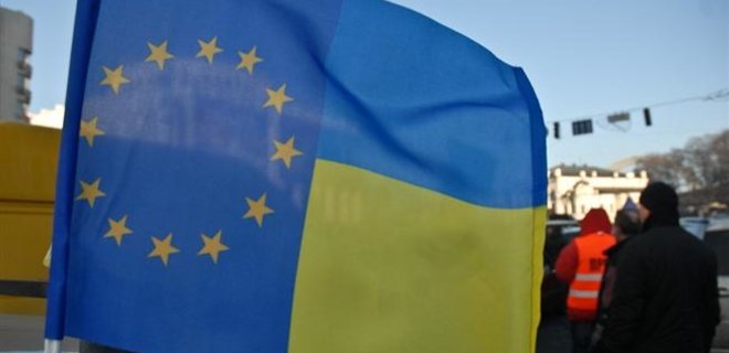 Больше половины украинцев поддерживают вступление в ЕС - опрос - Фото