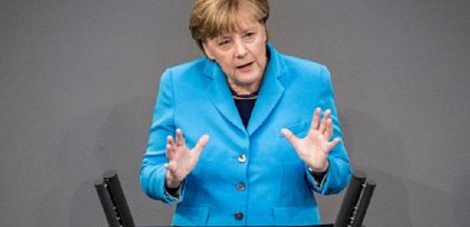 Меркель: Украина должна создать условия для немецких инвестиций - Фото