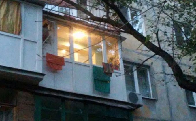 В Мариуполе из гранатомета обстреляли многоэтажный дом: фото