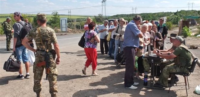 ГСЧС зарегистрировала 972 тысяч переселенцев из Донбасса и Крыма - Фото