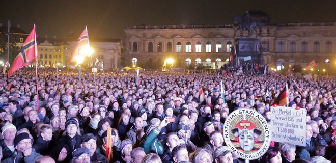 В Дрездене митинговали сторонники и противники антиисламистов - Фото