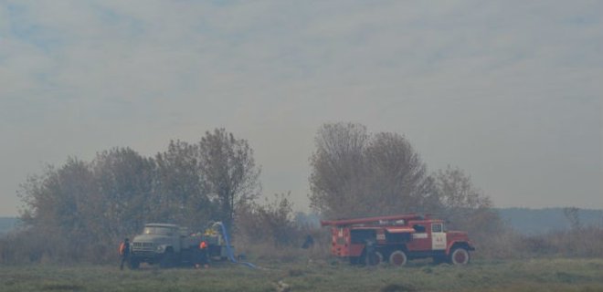 Под Киевом продолжают гореть 119 гектаров торфа - Фото