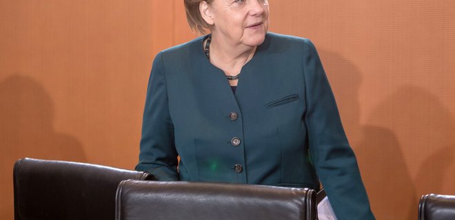 Меркель призвала не использовать в Сирии кассетные бомбы - Фото