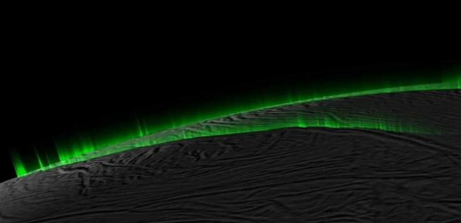 NASA показало неоднородность поверхности Энцелада: фото - Фото