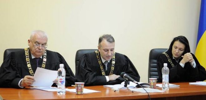 Суд отменил решение ЦИК не проводить второй тур в Павлограде - Фото