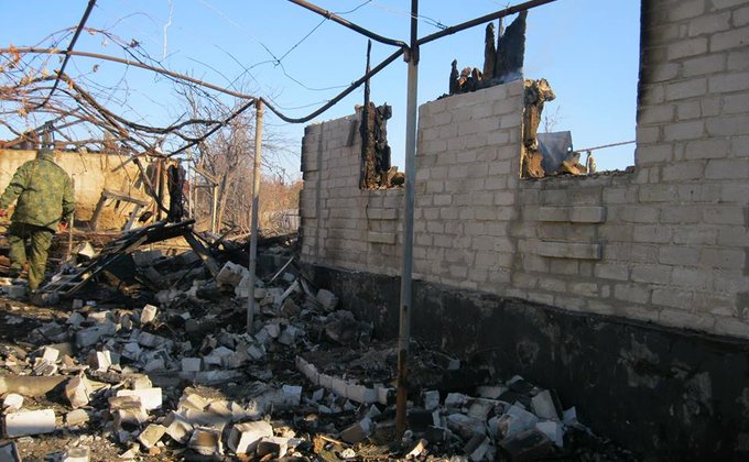 Последствия взрывов на складе боеприпасов в Сватово: фото