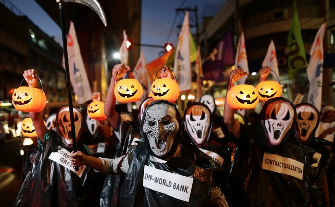 Как в мире готовятся к празднованию Хэллоуина: фоторепортаж