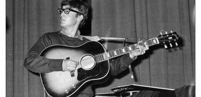 Гитару Леннона продали с молотка за $2,4 млн - Фото
