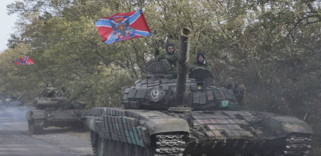 В Донецке разведка обнаружила колонну танков боевиков - Фото