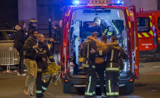 Теракты в Париже: фоторепортаж
