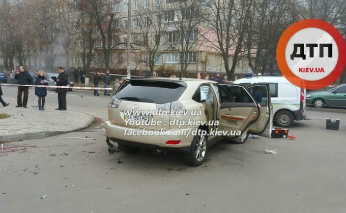 Взрыв автомобиля в Святошинском районе Киева: фоторепортаж