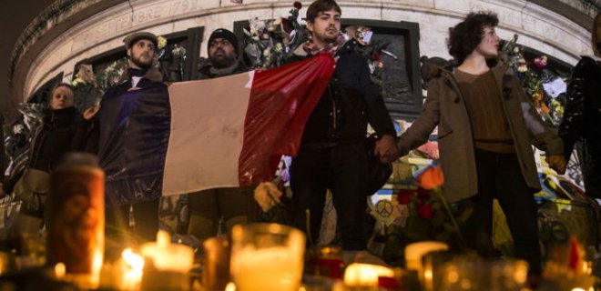 Опознаны тела всех погибших в Париже - Фото