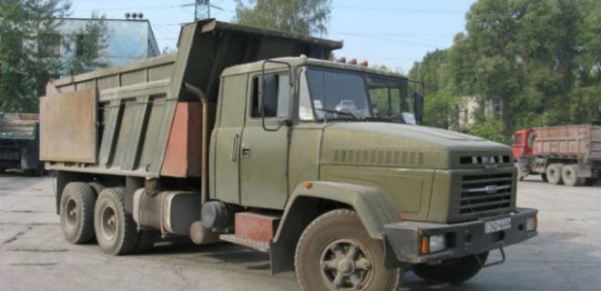 На Луганщине произошло ДТП с военным КрАЗом: 2 погибли, 8 ранены - Фото
