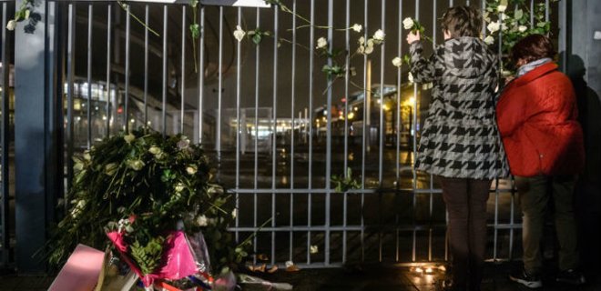 Число жертв терактов в Париже увеличилось до 130 - Фото