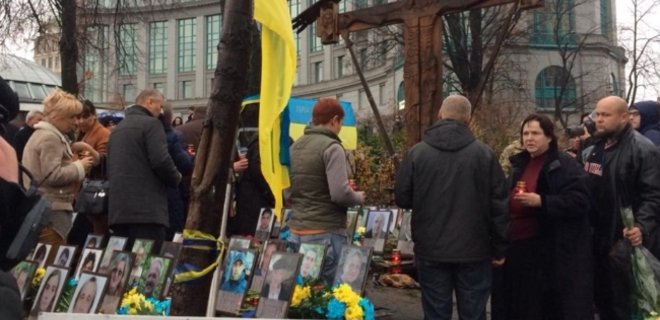 Семьи героев Небесной сотни обсудили с Порошенко дело Майдана - Фото
