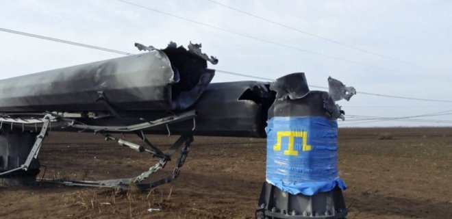 Укрэнерго восстановила одну ЛЭП на границе с Крымом - Фото