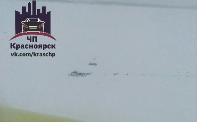 Опубликованы фото с места крушения вертолета Ми-8 в России