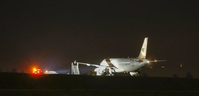 Швеция приостановила полеты на север Ирака - Фото