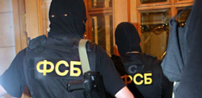 В Крыму ФСБ проводит обыски у лидеров крымских татар - Фото