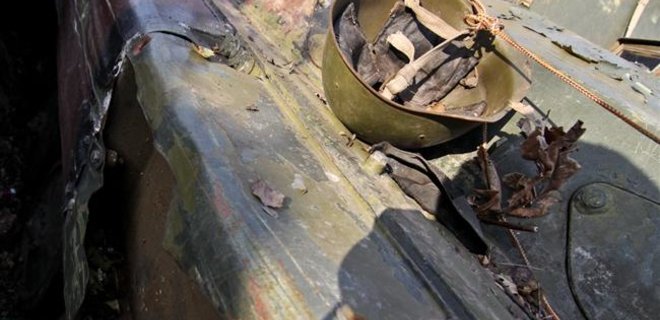 Под Мариуполем грузовик сил АТО подорвался на мине, военный погиб - Фото