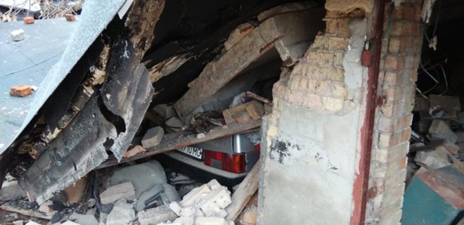 Обвал  жилого дома в Киеве: более 80 человек отселены - Фото