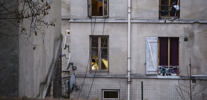 Организатор терактов в Париже имел связи в Великобритании - СМИ - Фото