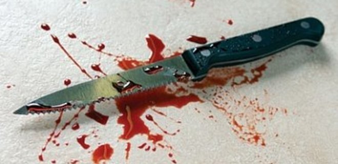 В метро Лондона неизвестный напал на пассажиров с ножом - Фото