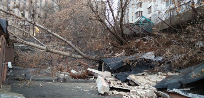 Обвал дома в Киеве: ученые говорят, что оползень продолжается - Фото