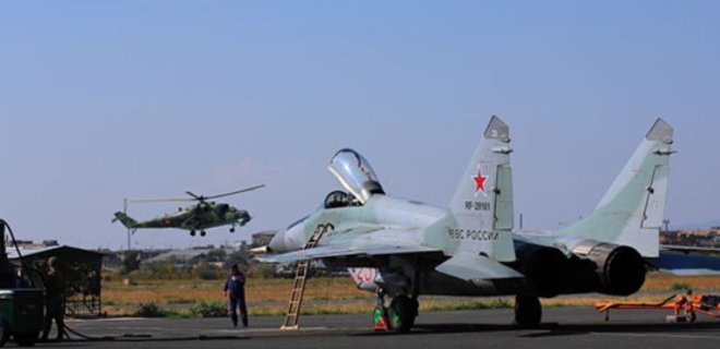 Россия усиливает военную базу в Армении вертолетами - Фото