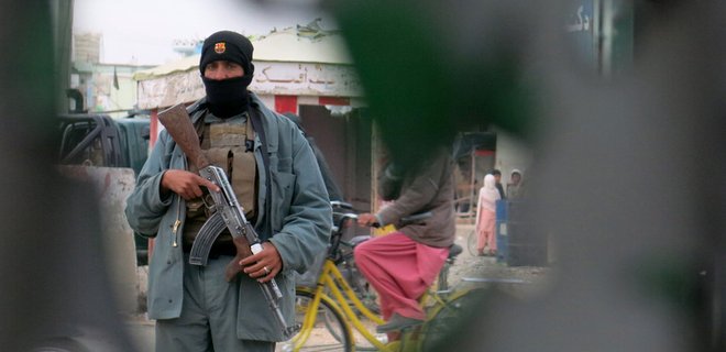 Талибы напали на аэропорт в Кандагаре: девять погибших - Фото