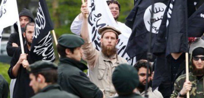 Спецслужбы ФРГ: В Германии 430 исламистов ждут приказа об атаке - Фото