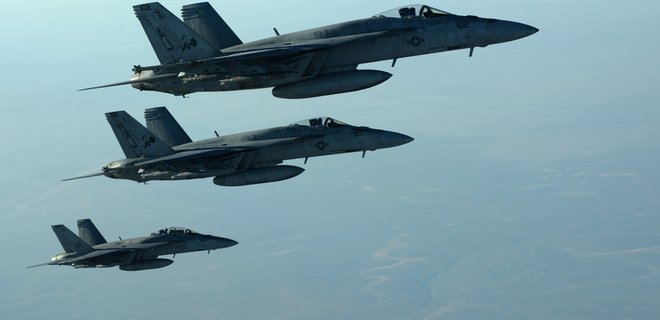 США будут наращивать давление на террористов ИГ - Фото