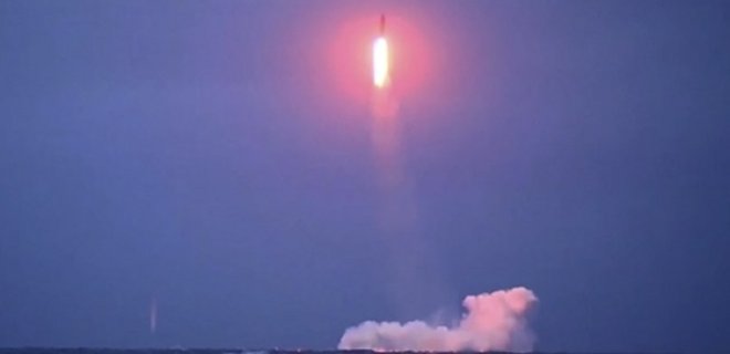Россия произвела пуск межконтинентальной баллистической ракеты - Фото