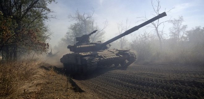 У Донецка террористы сосредоточили танки, САУ, РСЗО - разведка - Фото