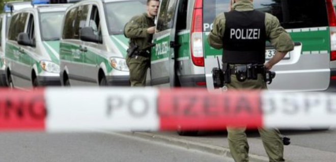 В Баварии неизвестный застрелил троих человек - Фото
