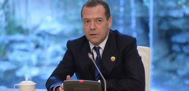 Медведев подписал постановление о санкциях против Украины - Фото