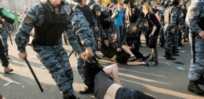 Госдума разрешила ФСБ стрелять по толпе, женщинам и детям - Фото