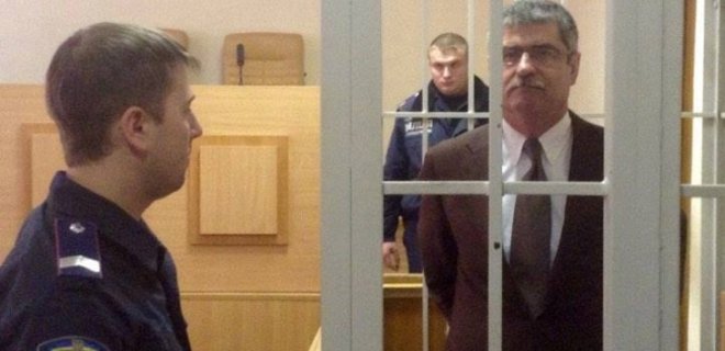 Адвокаты экс-начальника СБУ Киевщины потребовали отвода судьи - Фото