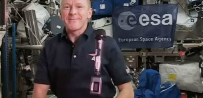 Астронавт Тим Пик ошибся номером, позвонив из космоса - Фото