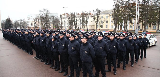 В Хмельницком начала работу патрульная полиция: фото - Фото