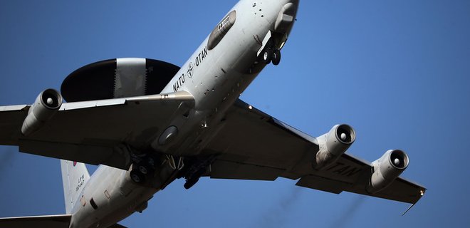 НАТО перебросит самолеты-разведчики из Германии в Турцию - Фото