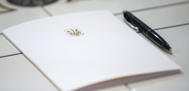 Порошенко открыл парламентские комитеты для журналистов - Фото