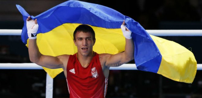 Ломаченко вошел в десятку лучших боксеров планеты в 2015 году - Фото